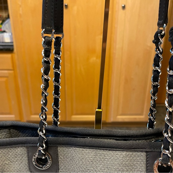 Chanel Deauville Shoulder Bag - Pre Black Friday Sale!!! - Picture 3 of 16